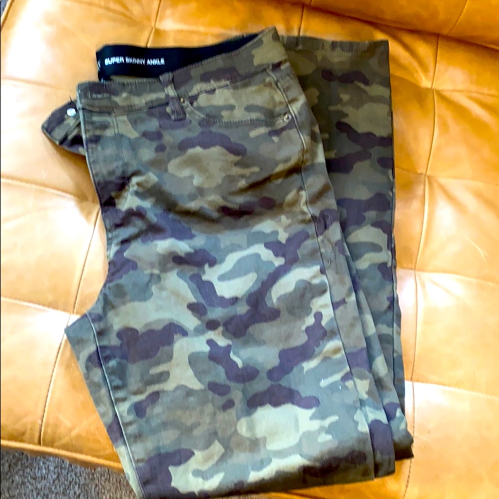 Camo skinny stretch jeans
